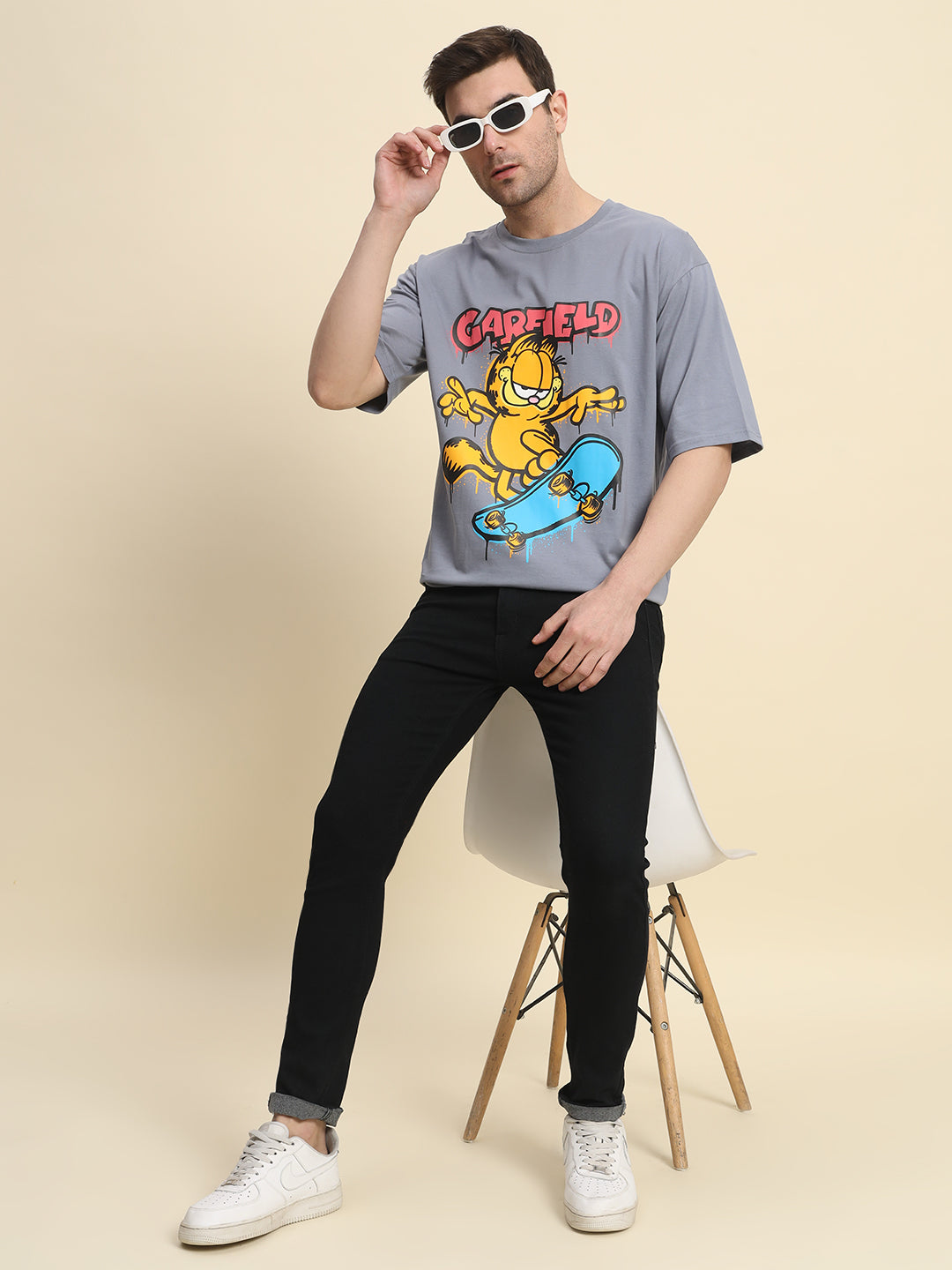 Garfield: Oversized Tee