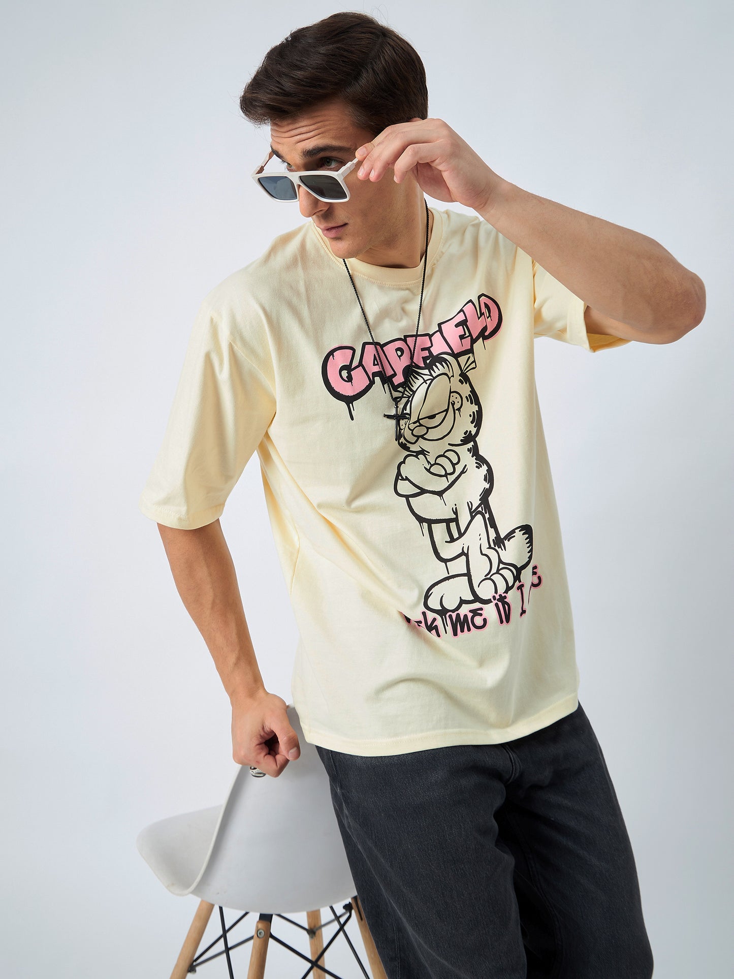 Garfield: Oversized Tee