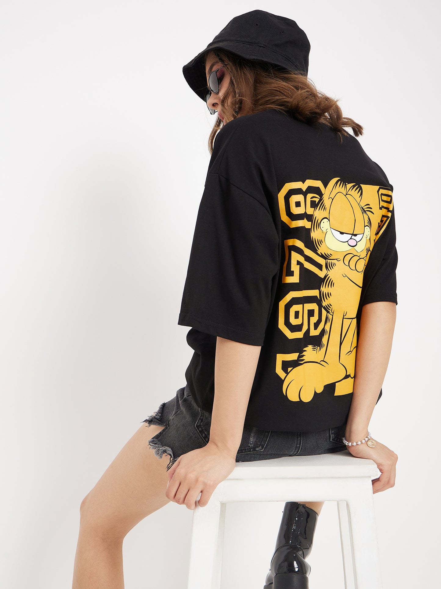 Garfield: Oversized Tee