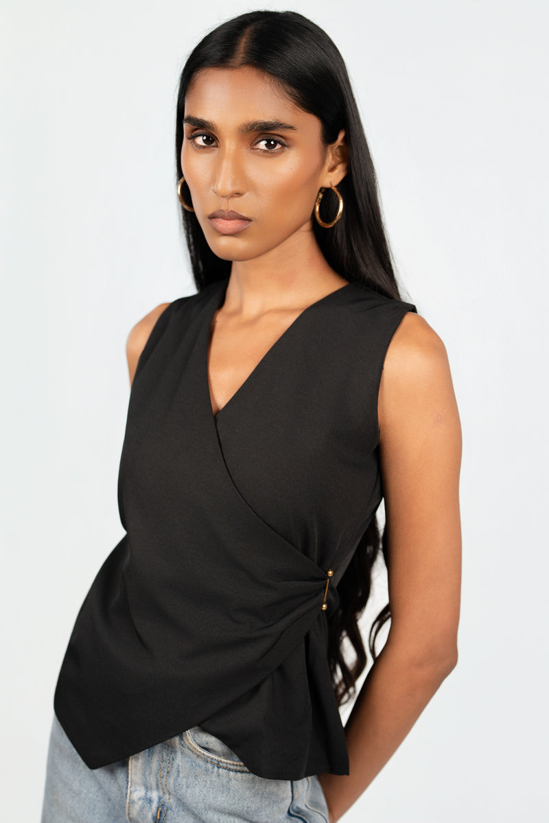 Textured Clasp Top