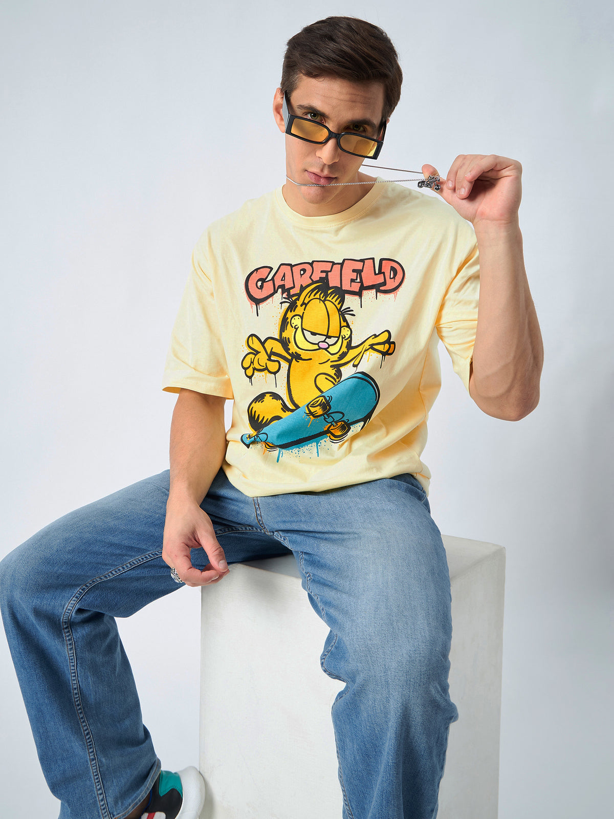 Garfield: Oversized Tee