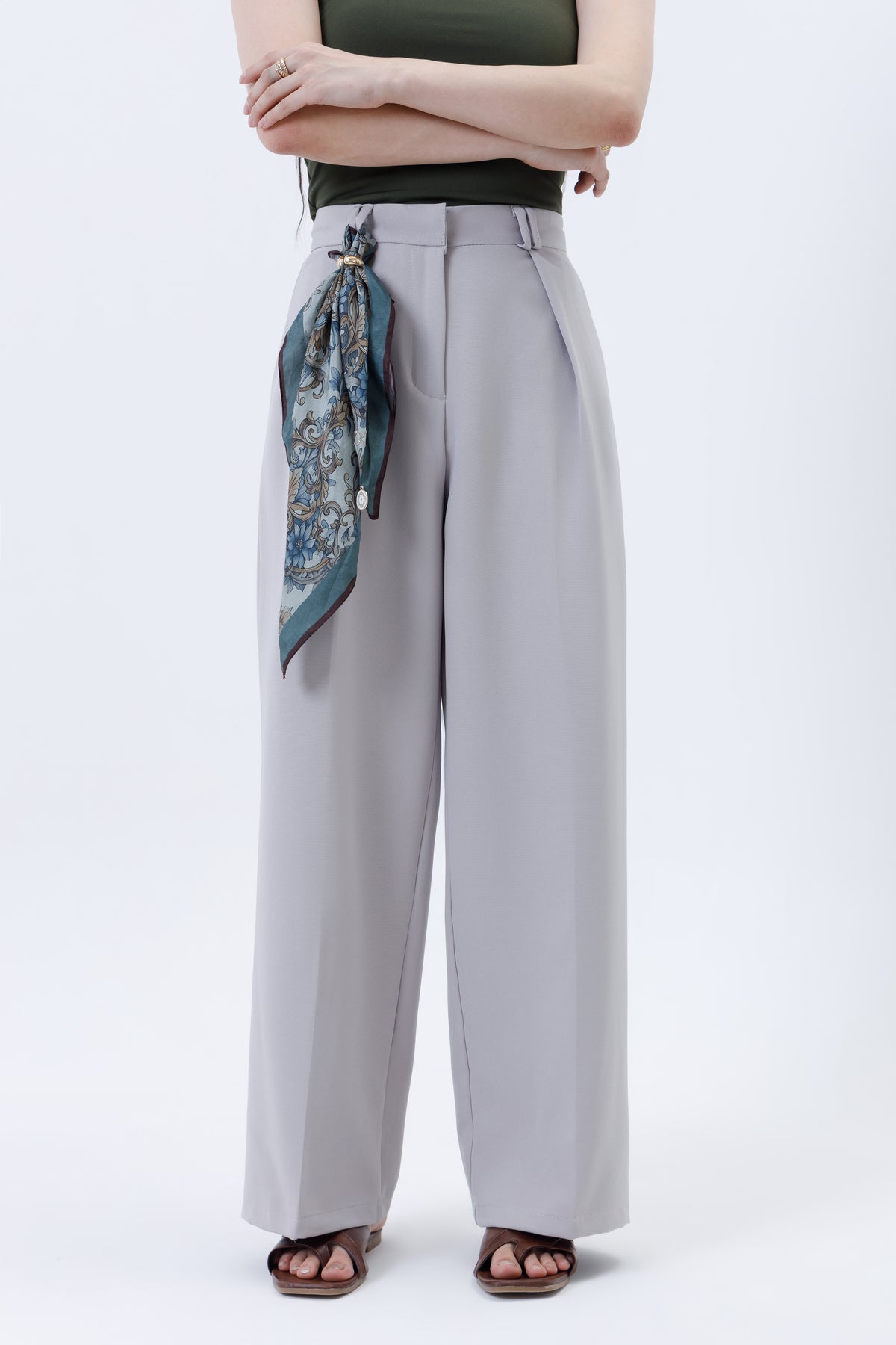 Pleated Parallel Trousers