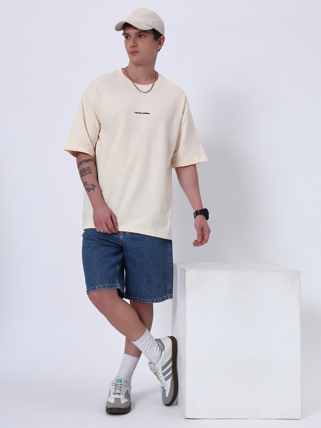 Signature Oversized Tee – COLOR CAPITAL