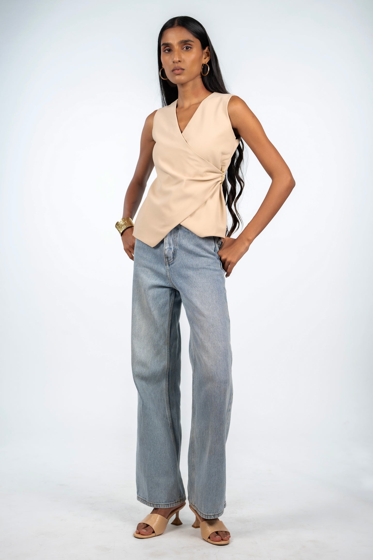 Textured Clasp Top