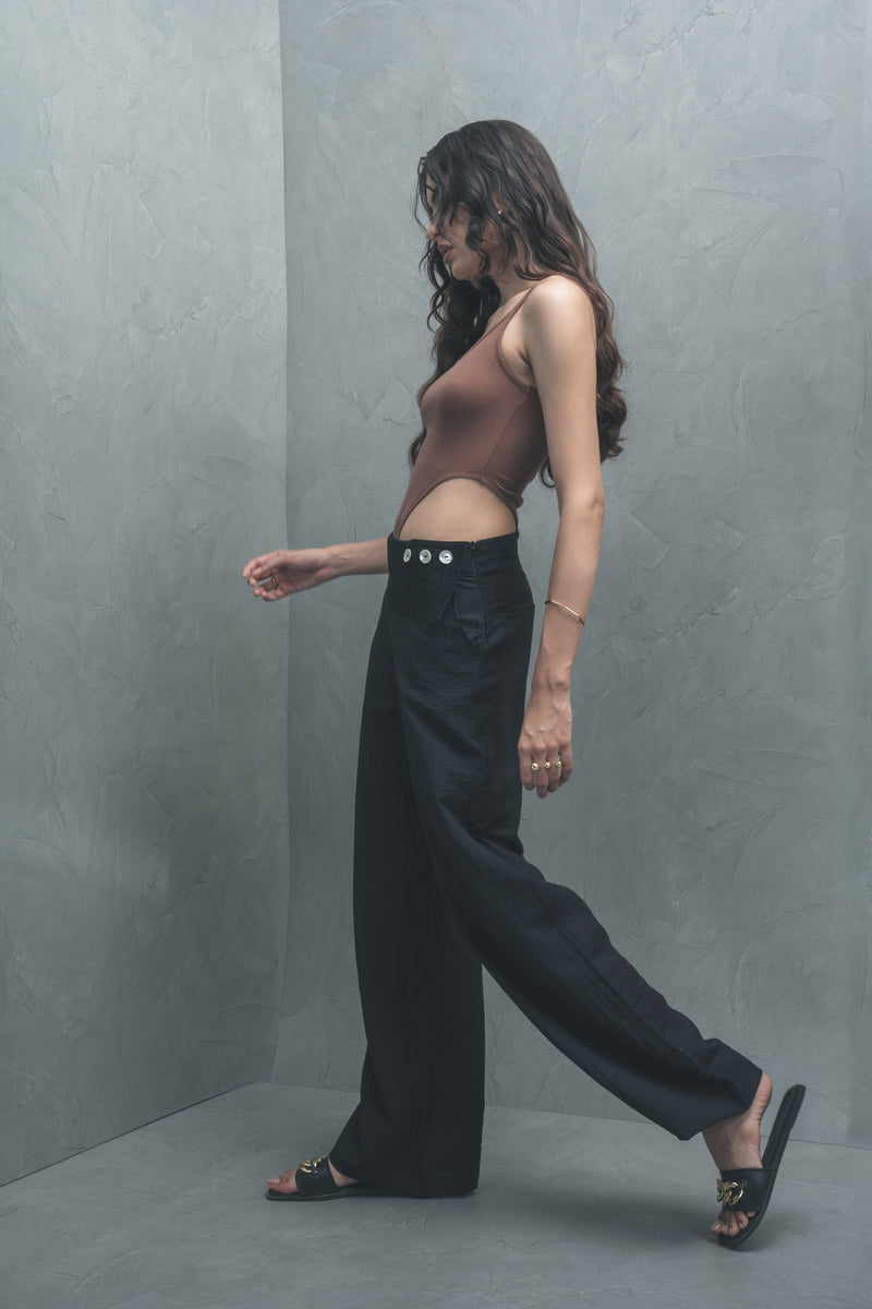 Wide-Leg Flap Trousers