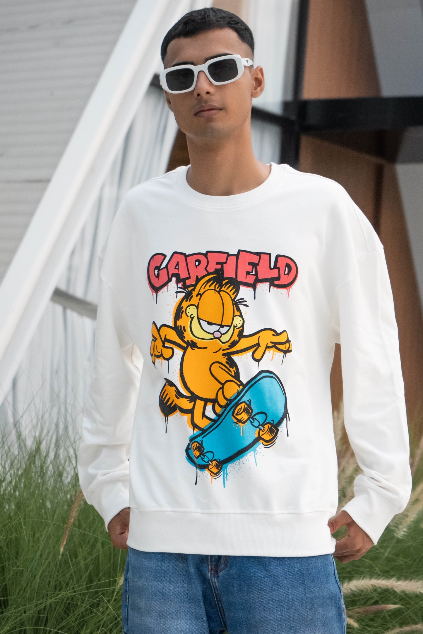 Garfield: Oversized Sweatshirt