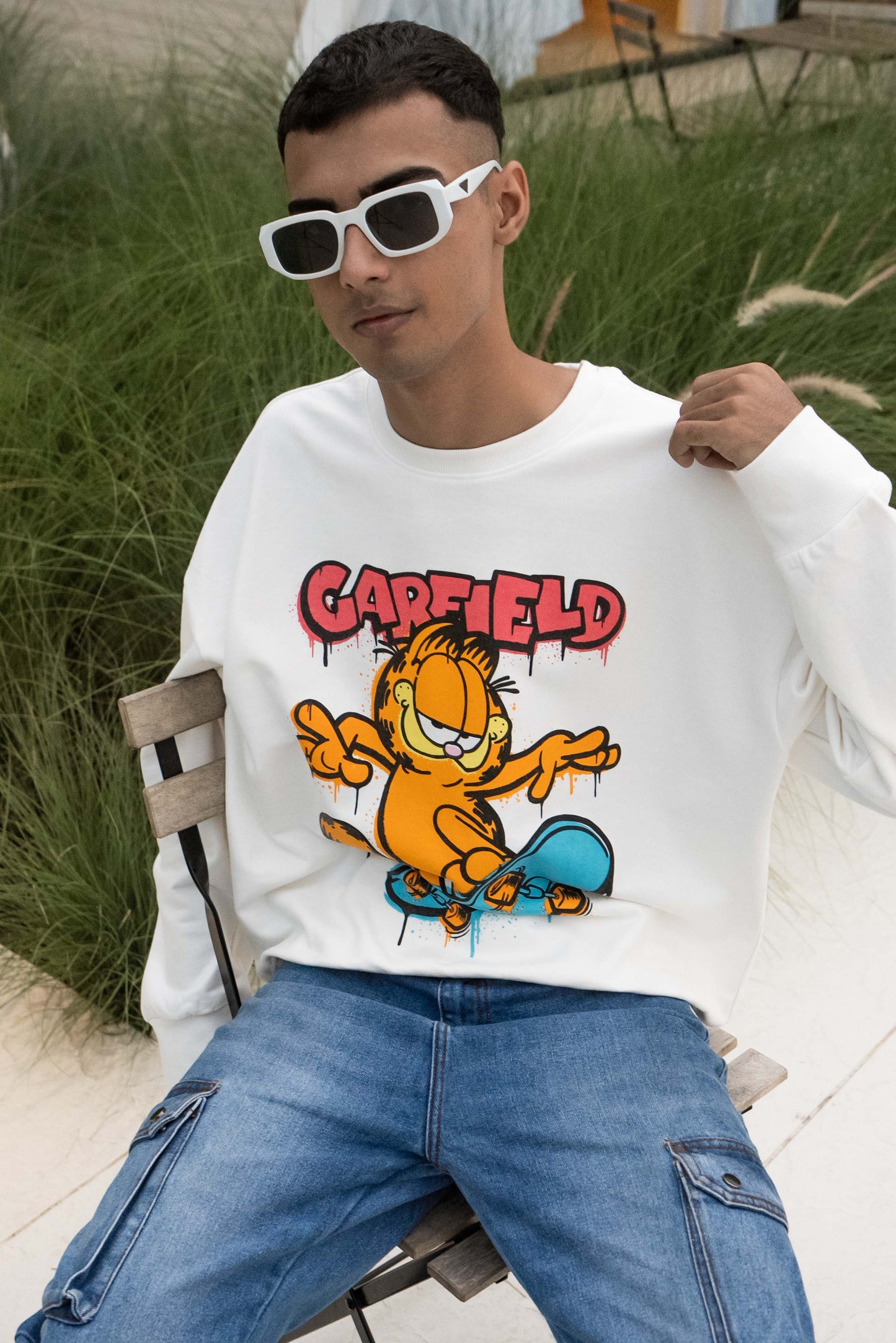 Garfield: Oversized Sweatshirt